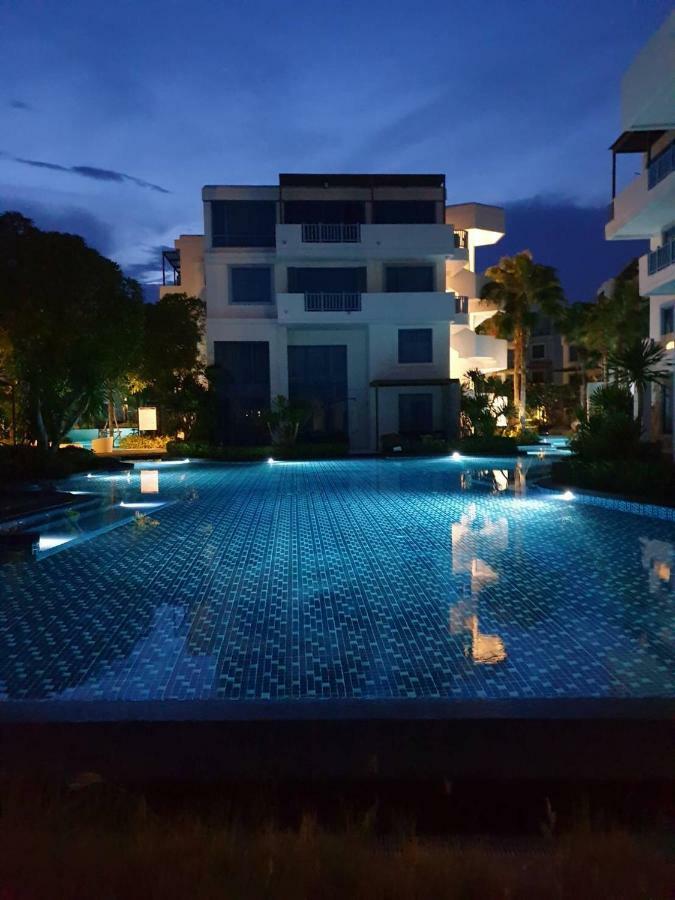 The Crest Santora Hua Hin Apartamento Exterior foto